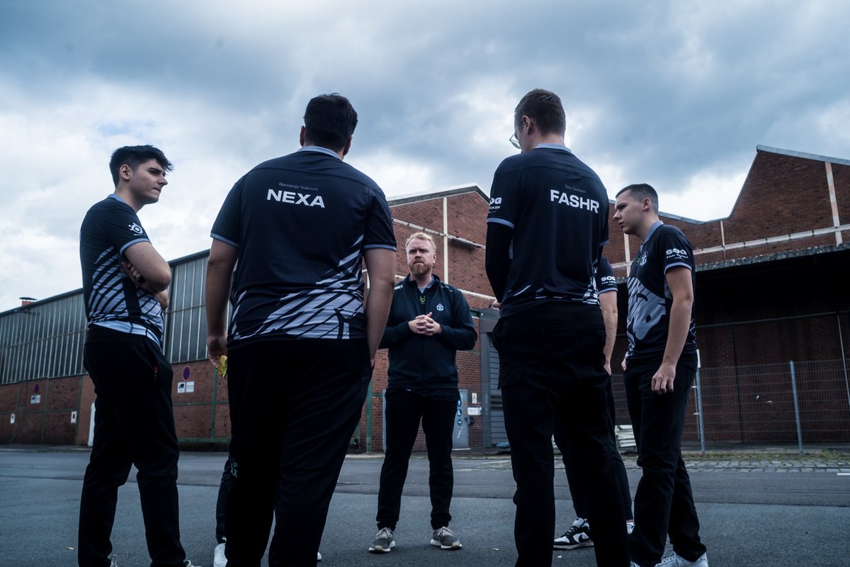 OGlatino's tweet photo. Para disfrutar de estos días tranquilos sin novedades doteras en el frente, tendremos a nuestros chicos de OG CS2 jugando en la octava edición del @cctour_gg de Europa Centro.
Mañana jugamos la primera ronda!
⏰ 7:00🇵🇪 9:00🇦🇷 13:00🇪🇸
#DreamOG | #OGCS https://t.co/KlXkuaz2O4