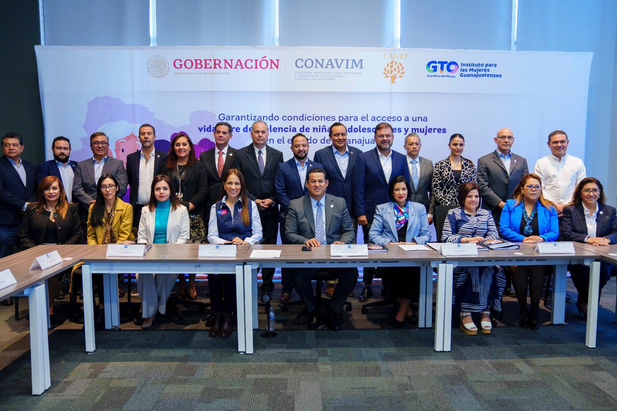 LibiaDennise's tweet photo. Las mujeres de Guanajuato ¡no están solas!

Desde el Consejo Estatal para Prevenir, Atender, Sancionar y Erradicar la Violencia contra las Mujeres, todas las dependencias que conformamos @gobiernogto, encabezado por nuestro Gobernador @diegosinhue, mantenemos firme nuestro compromiso y generamos acciones constantes para velar por su tranquilidad y sus derechos.
