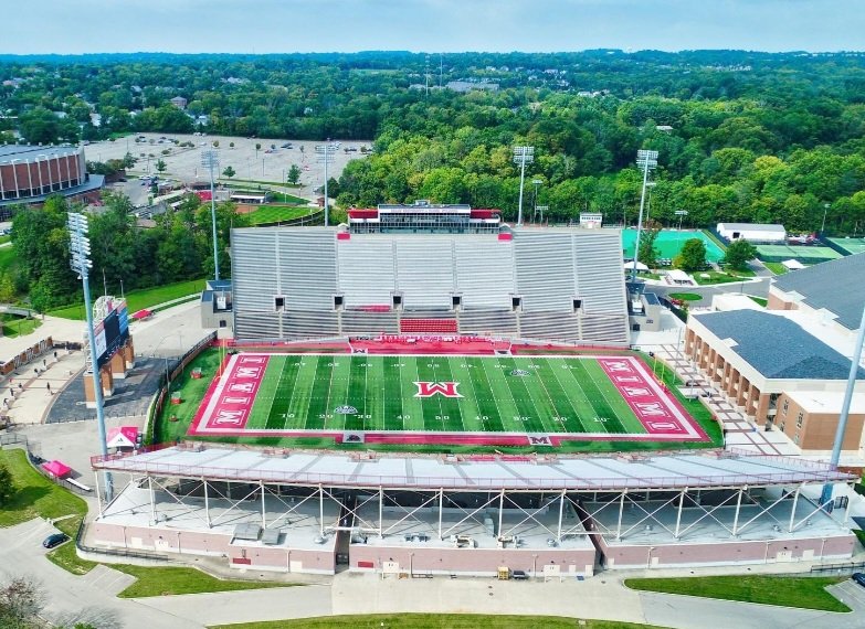 BigDanTMedinger's tweet image. I will be in Oxford on Wednesday night for the Miami vs. Akron game.  Thank you for the invite! @CoadyKeller1 @RedHawksRecruit @Coachjpatton @RHRedmenLive @sportsturtle11 @Mark__Porter @OhioPrepsRivals @PrepRedzoneOH #MiamiFootball