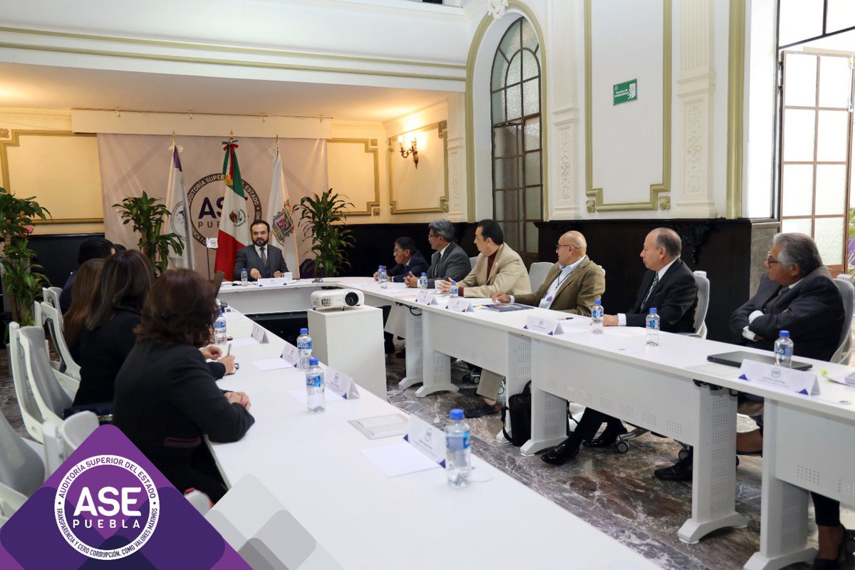 AsePuebla's tweet photo. #ASEInforma El Encargado de Despacho, Mtro. Francisco Teomitzi, se reunió con Asociaciones de Contadores del Estado de Puebla, con la finalidad de establecer y fortalecer los vínculos de colaboración con la institución. https://t.co/rdieHrkdNZ