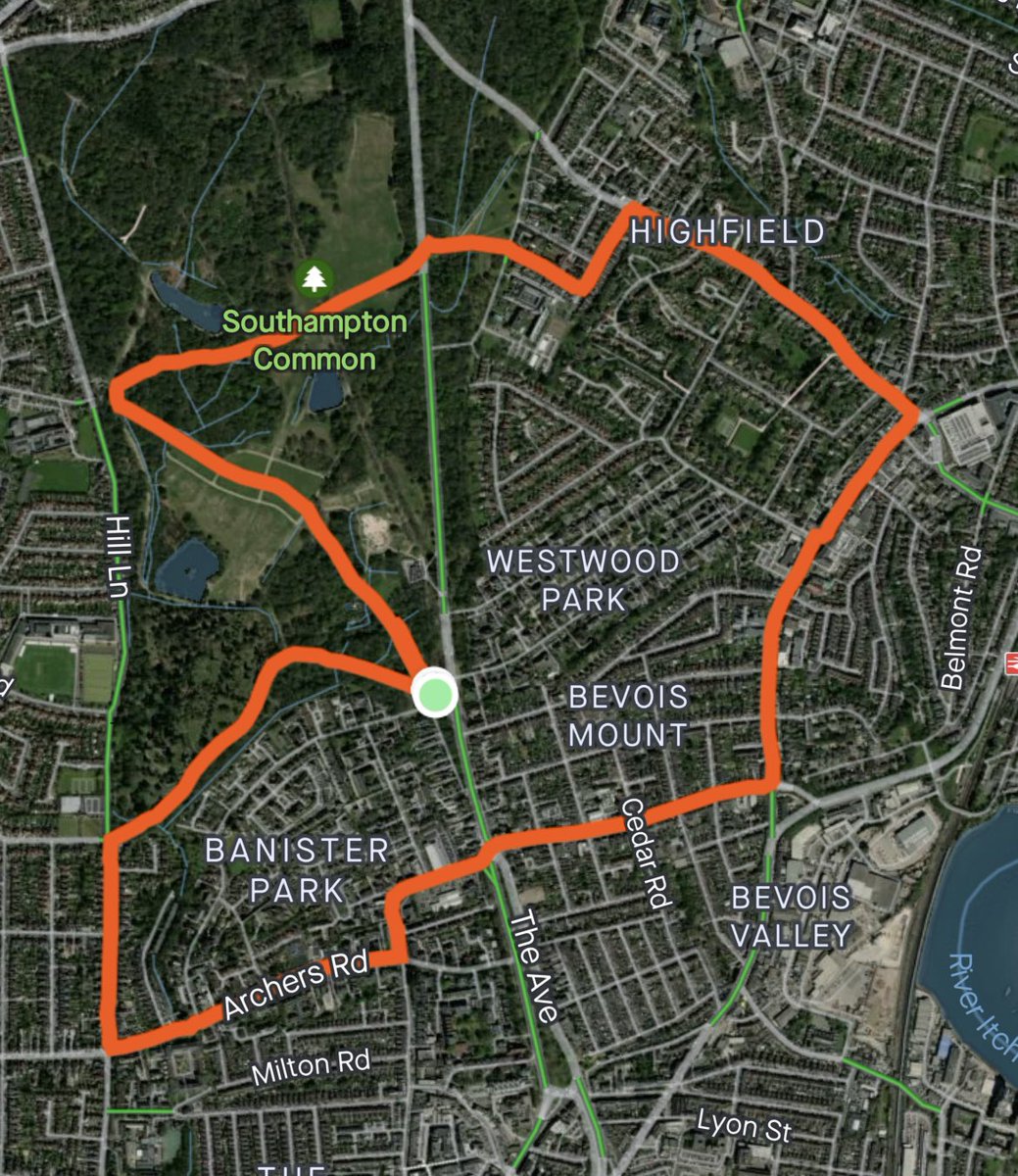 Superb turnout for our social this evening with 3 great routes from our run leaders <a href="/Mr_J_Soton/">Mr J</a> <a href="/ChloePhilippa_/">Chlo 💙✨</a> <a href="/JoHartley78/">Josephine Hartley 💙</a> and Matt ❤️🖤
