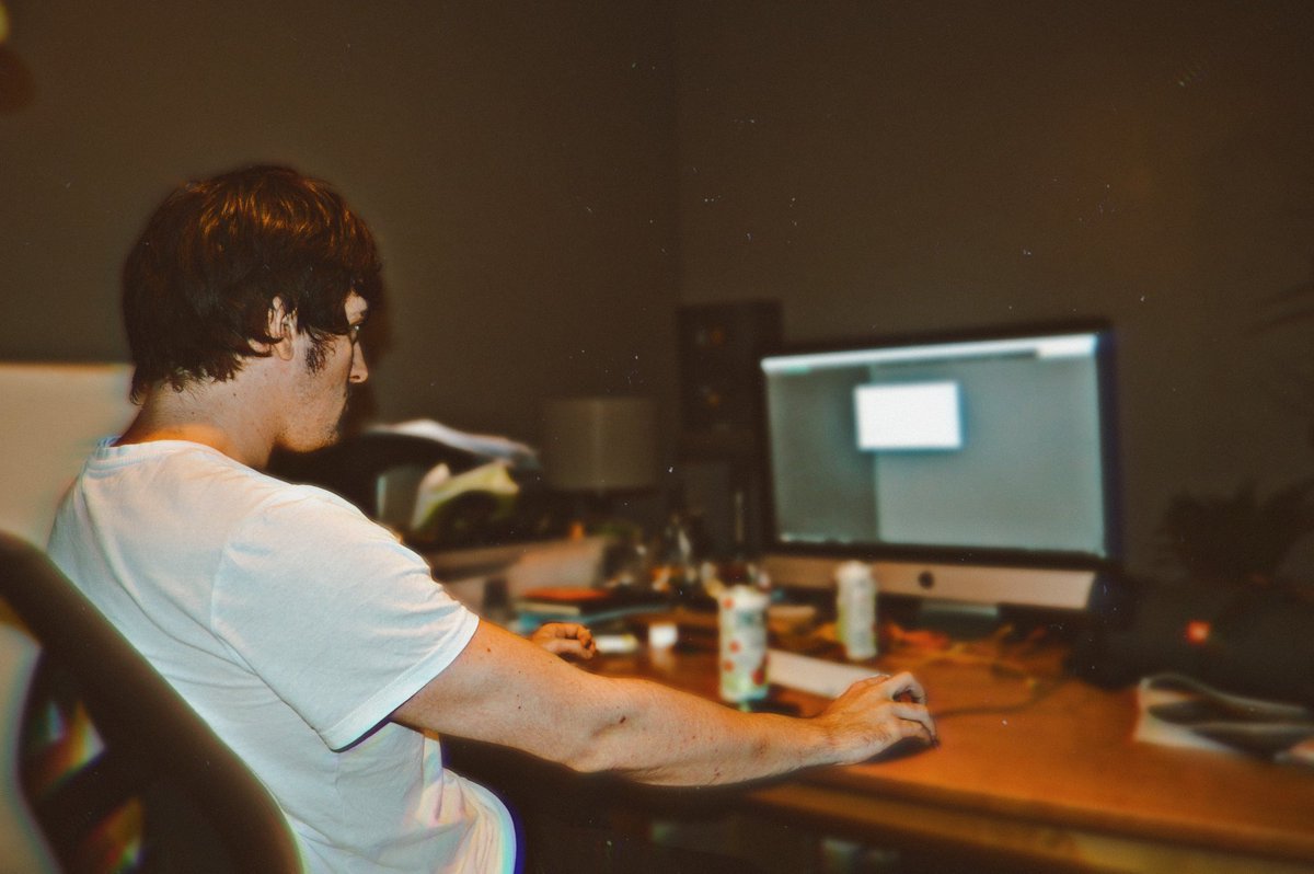 THEMEZZ9's tweet photo. “Bridges” is out on Wednesday who’s ready?? Xxxxx https://t.co/wokV65P0i7