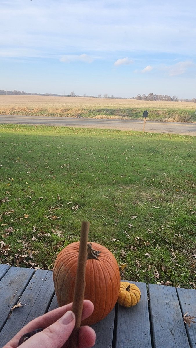 Beautiful view . Time for a blunt. 

Would like to remind everyone that change can be scary but it can also be a blessing. Know your worth and have the strength to make YOU happy.