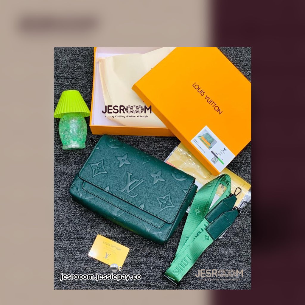 jesrooom's tweet photo. Carry elegance on your shoulder with the iconic LV Shoulder Bag – now available at Jesrooom for just ₦23,000.

Elevate your style with this timeless classic. Limited stock, grab yours now! ✨

🛒Shop🛍️ via 🪩: https://t.co/LfLIuDGvJQ link in bio.

NATIONWIDE DELIVERY 

#Jesrooom https://t.co/YyQZgSwbIu