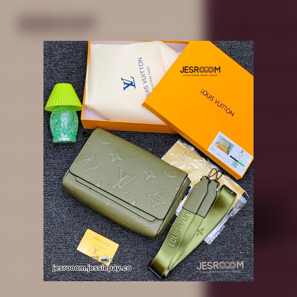 jesrooom's tweet photo. Carry elegance on your shoulder with the iconic LV Shoulder Bag – now available at Jesrooom for just ₦23,000.

Elevate your style with this timeless classic. Limited stock, grab yours now! ✨

🛒Shop🛍️ via 🪩: https://t.co/LfLIuDGvJQ link in bio.

NATIONWIDE DELIVERY 

#Jesrooom https://t.co/YyQZgSwbIu