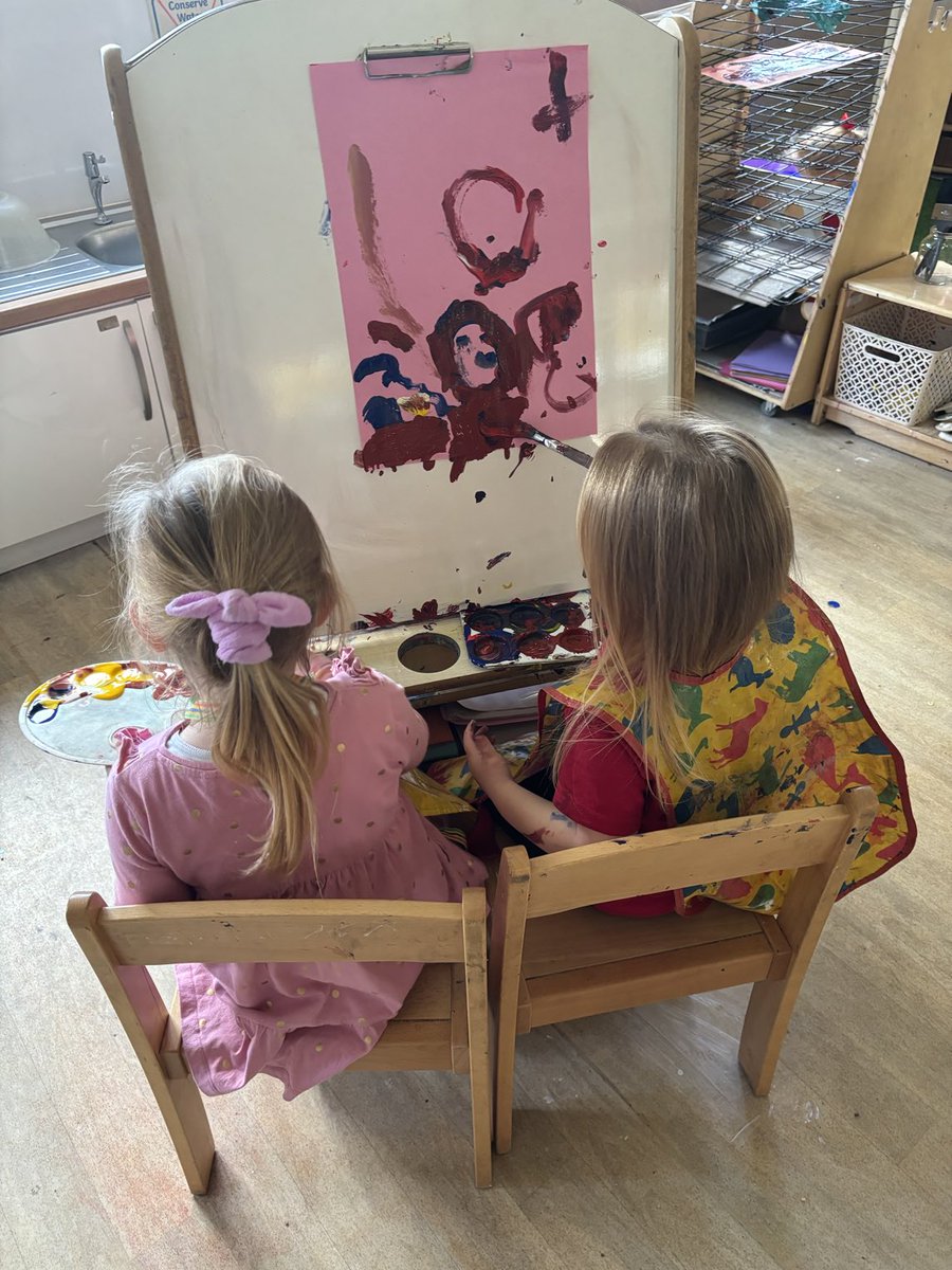 SFX_Nursery's tweet photo. A wee bit of friendship painting, preservation and sharing ideas helped see this through to completion. Such a relaxing vibe. #makingmeaning #wmtus #Wonderwhosnext https://t.co/ydYN8Jr682