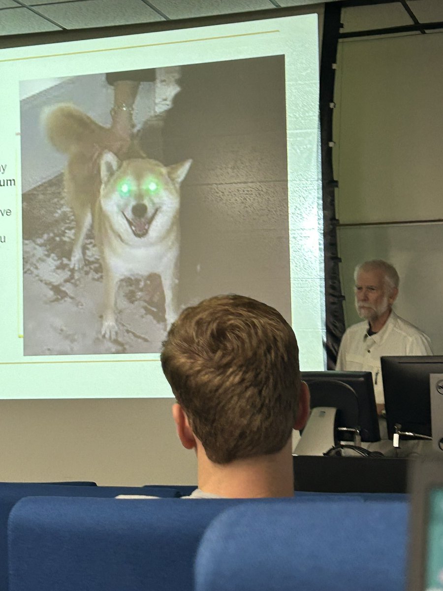 tucsonstflop's tweet photo. Learning a lot in school today https://t.co/JZSzxK6pe5