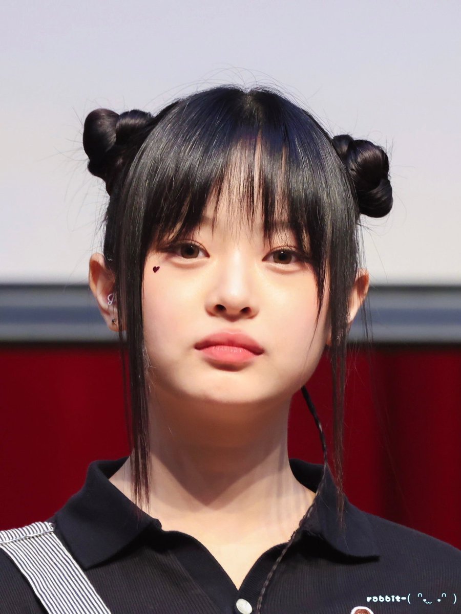 archivehanni's tweet photo. oh she’s so cute https://t.co/VNMIzoQbaD