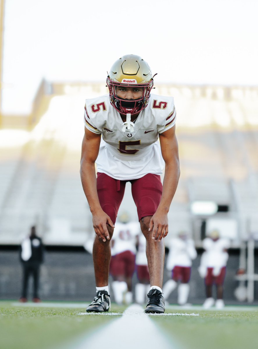 DB Tape 24’ 111 tackles (second in region) 2 interceptions 2 forced fumbles 6 pass breakups hudl.com/v/2LTMng @NighbertChad @CoachRaw_ @Bronco_Recruits