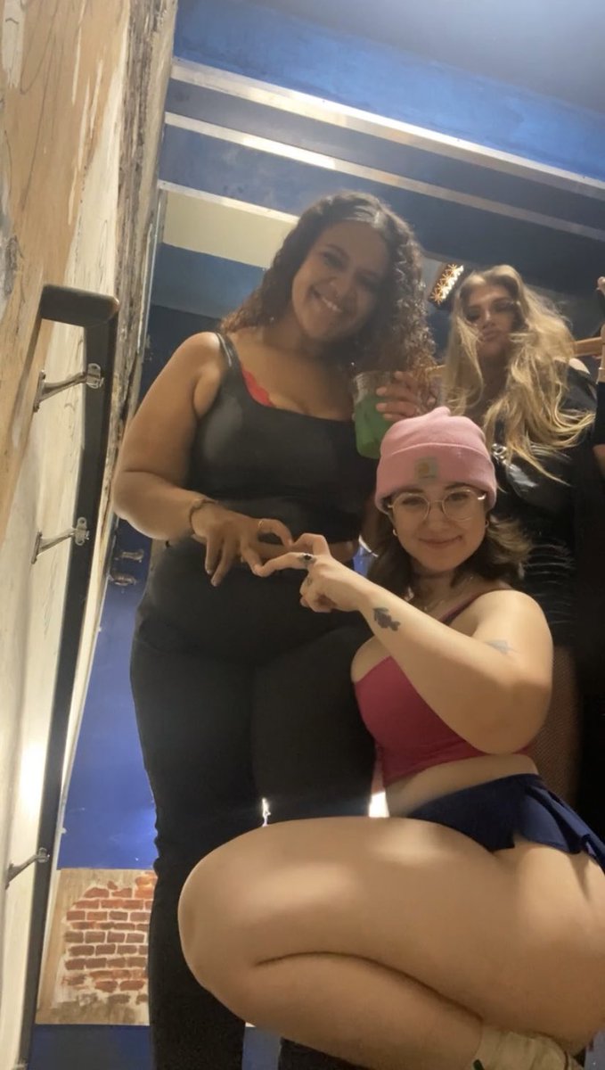 hehehoohoojaja's tweet photo. I know Halloween is over, but I forgot to post my 𝐒𝐥𝐮𝐭𝐭𝐲 𝐌𝐞𝐠 costume https://t.co/KEVAzOeoE1