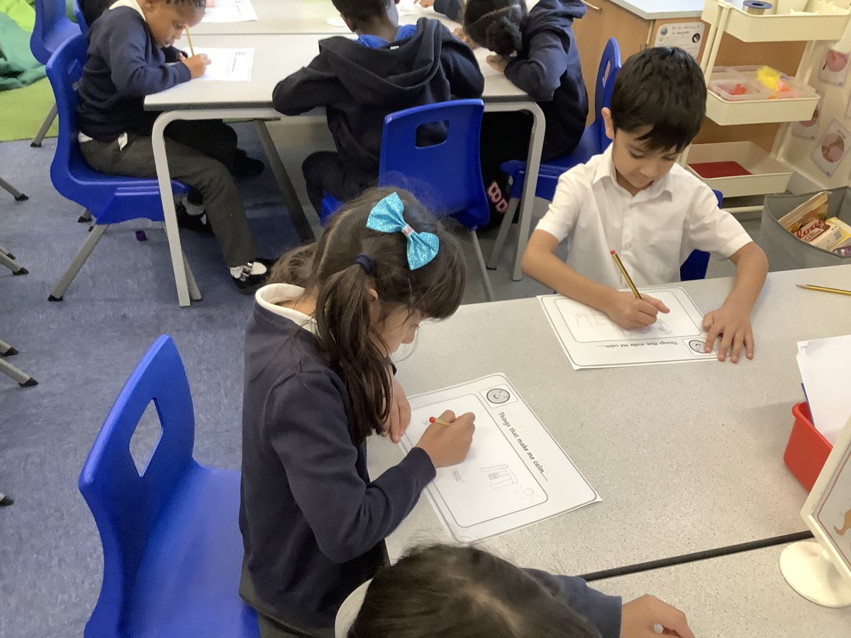 PindersPrimary's tweet photo. Today Y1/2 focussed on the feeling of calm. We talked about things that make us calm, discussed the steps to calming down and learnt how to do belly breathing. #PPSEL https://t.co/HoHs3MGYcF
