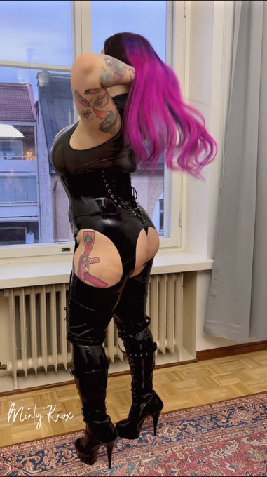 Goddess vibes 💋 Treat me: https://t.co/KK5UF6g1DW #latex #latexcorset #Latexpants #pleaserheels https://t<a href="/tag/latex"class="tags">#latex</a><a href="/tag/latexcorset"class="tags"><span>#latexcorset</span></a><a href="/tag/pleaserheels"class="tags"><span>#pleaserheels</span></a><a href="/tag/latexpants"class="tags"><span>#latexpants</span></a>