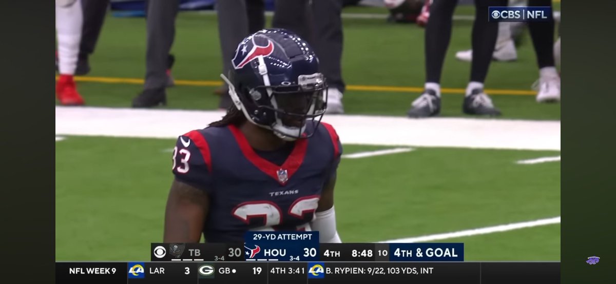 Gotta be the first time an NFL field goal is made by someone wearing a blacked-out helmet visor