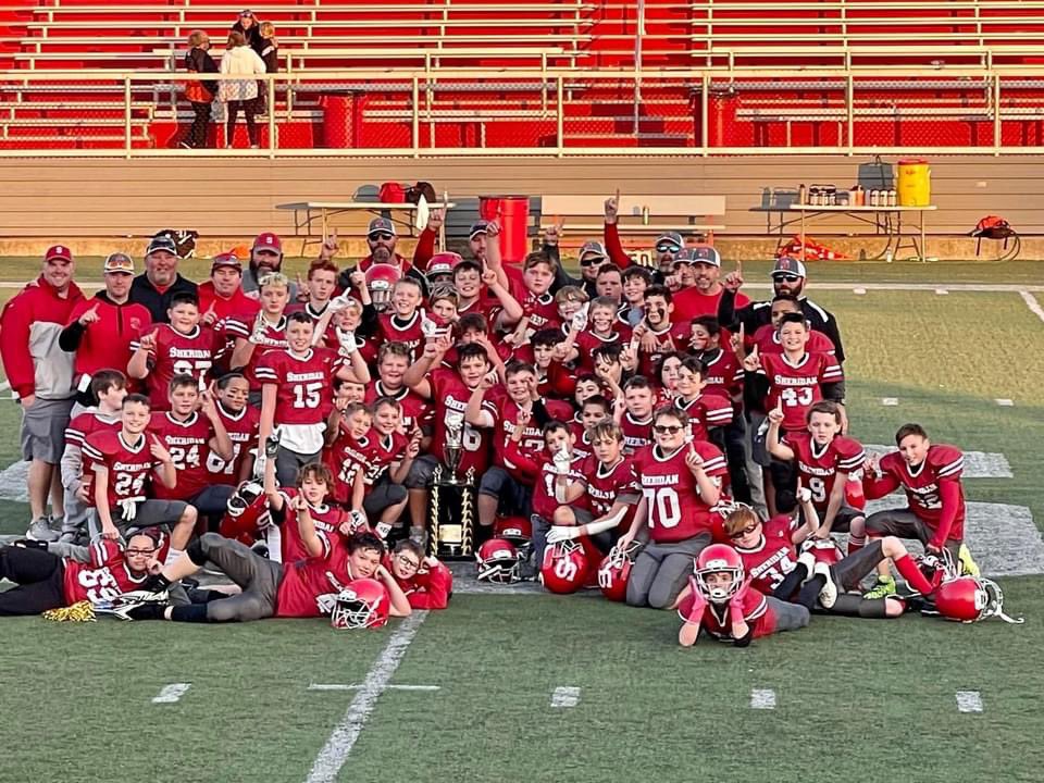 moecephus20's tweet photo. Congrats to our 5/6 varsity biddy team for winning the MVL! Dominating performance in the 2nd half. I get one more game coaching these boys. It’s gone way too fast but their future is bright! #RMA 💪🏼🏈 https://t.co/yxBZCam3gf