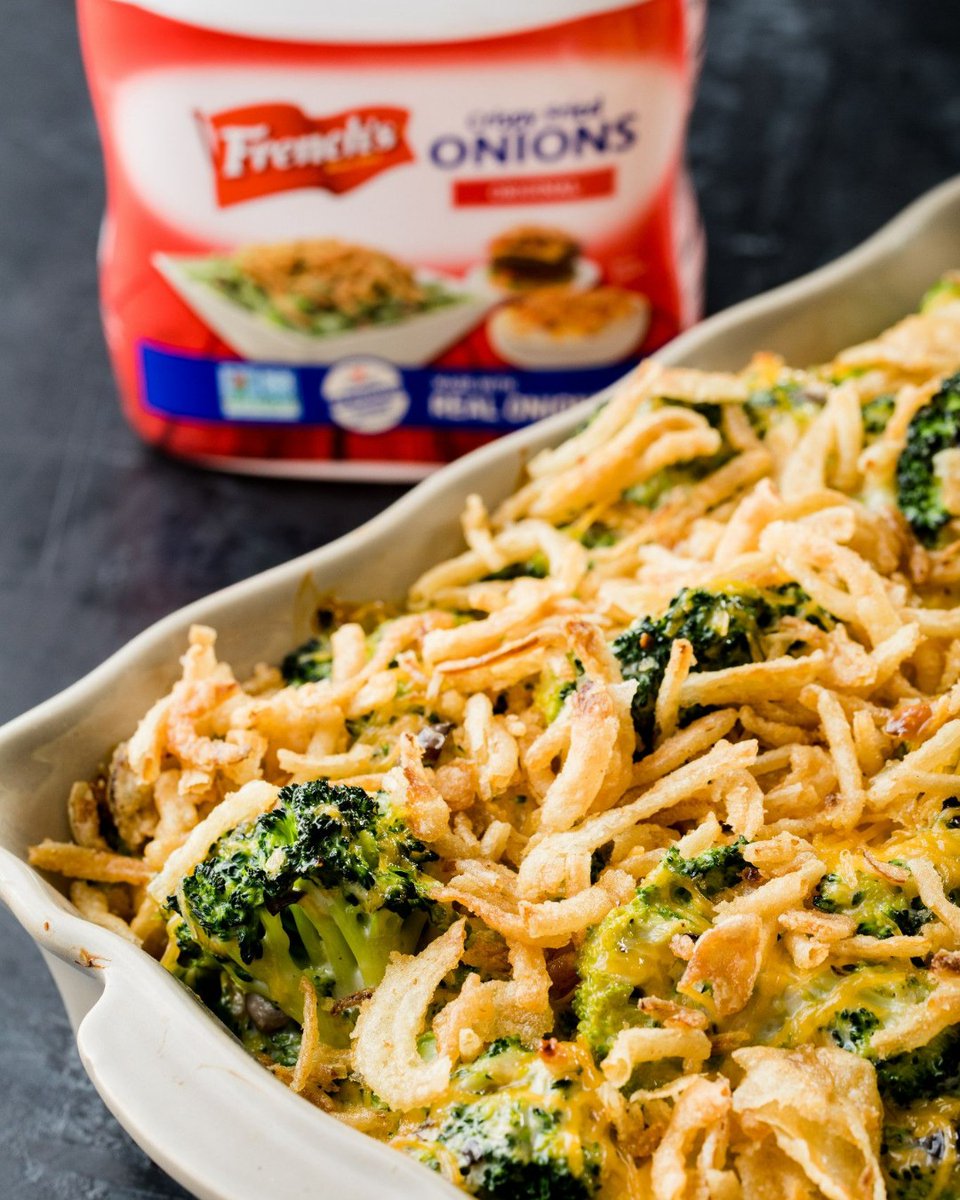Want to switch up a classic green bean casserole? Try it with cheesy broccoli instead! 🥦🧀 

Get the full recipe here: ow.ly/asnc50Q2Ls2