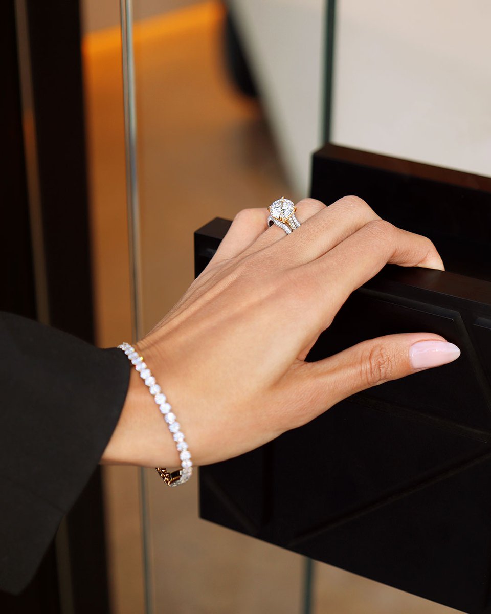 Jeandousset's tweet image. This one’s for all the classic romantics. It’s an icon for a reason. 
#chelsea #roundcut #labdiamond #engagementring #jeandousset