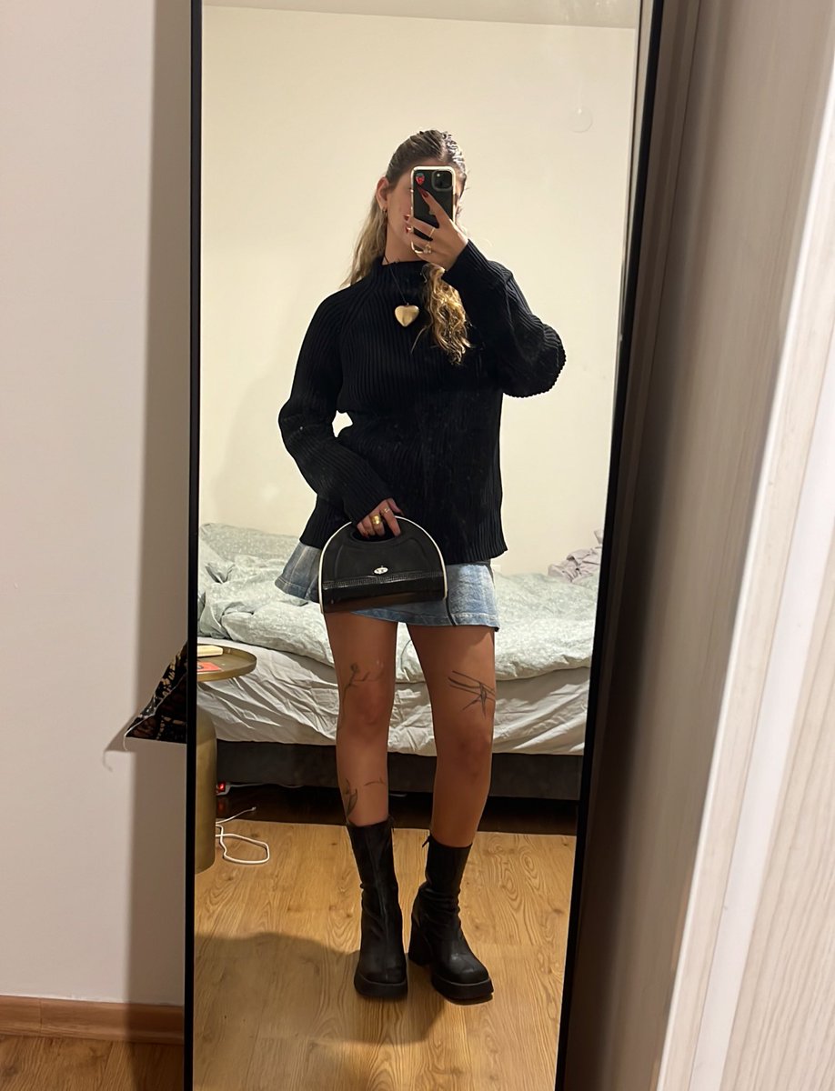 Mika tweet media