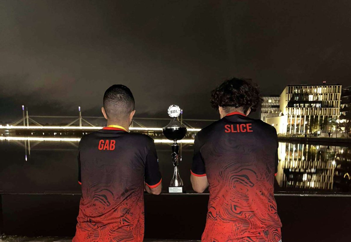 Finally... <a href="/SliceSWE/">Slice</a> 
Säsong 7-0 <a href="/Onlineligan/">Svenska Onlineligan</a>