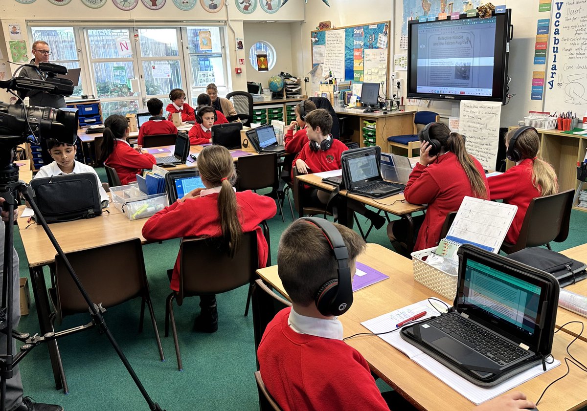 CCJacademy's tweet image. 💬 Necessary for some, useful for all.

Y6 enjoyed sharing how they use accessibility tools within #OrbitNote &amp;amp; #ReadAndWrite to support their learning in reading lessons. 

Part of a case study video on @LEOacademies #PedTech Impact Report, filmed today by @bobusher &amp;amp; @FionaAS.