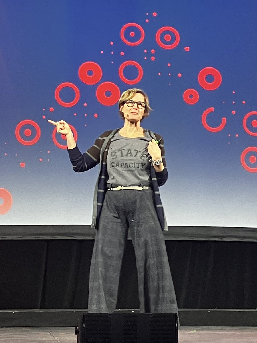 code4ca's tweet image. .@pahlkadot calling for elected officials that don't just plant the seeds of digital projects, but tend to the "garden" of their delivery. We couldn't agree more! #FWD50