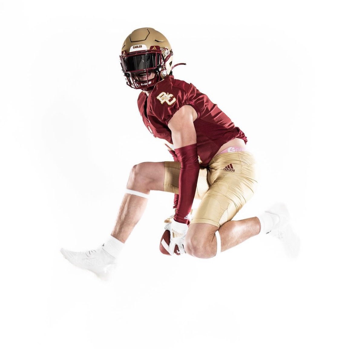 Kaiden Drinkwater ✞ 27 (@kaidendrinkwat1) on Twitter photo Beyond blessed to receive my first power 5 offer from Boston college‼️🦅
<a href="/BCFootball/">Boston College Football</a>
<a href="/CoachJeffMoore/">Coach Jeff Moore</a> <a href="/TheRealCoachGee/">Coach Grant</a> <a href="/TASeawolfFB/">Tabor Academy Football</a> <a href="/taborathletics/">Tabor Athletics</a> @CoachTBC @CoachJeffHafley #AGTG Beyond blessed to receive my first power 5 offer from Boston college‼️🦅
<a href="/BCFootball/">Boston College Football</a>
<a href="/CoachJeffMoore/">Coach Jeff Moore</a> <a href="/TheRealCoachGee/">Coach Grant</a> <a href="/TASeawolfFB/">Tabor Academy Football</a> <a href="/taborathletics/">Tabor Athletics</a> @CoachTBC @CoachJeffHafley #AGTG