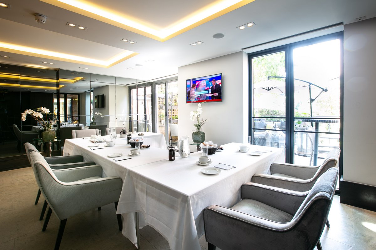 One Warwick Park Hotel tweet media