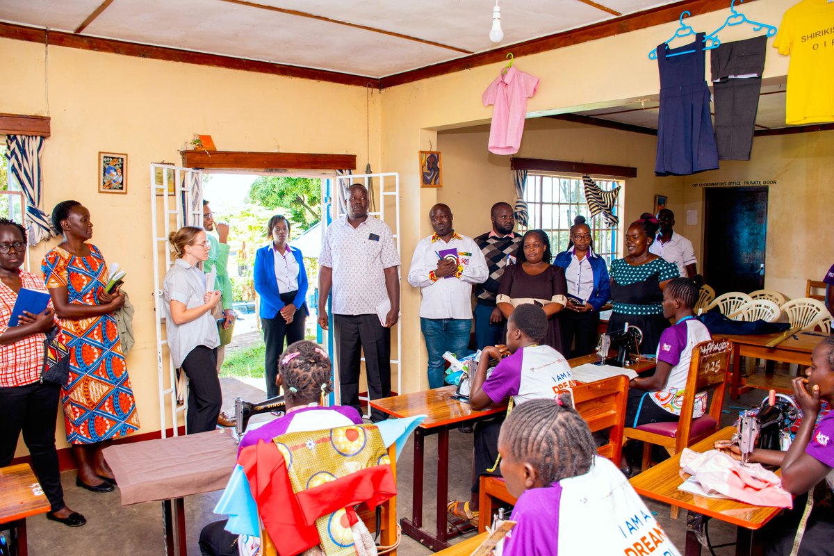 LVCTKe's tweet photo. We are delighted to have hosted officials from @PEPFAR and @CDCgov today in our Determined Resilient Empowered AIDS-free Mentored and Safe #DREAMS supported facilities in @HomaBayCountyKE
#AGYW
#HealthAndResillientCommunities
#BeyondHIV
#BeyondBoarders
#TowardsSustainability https://t.co/P58PcLr2jK