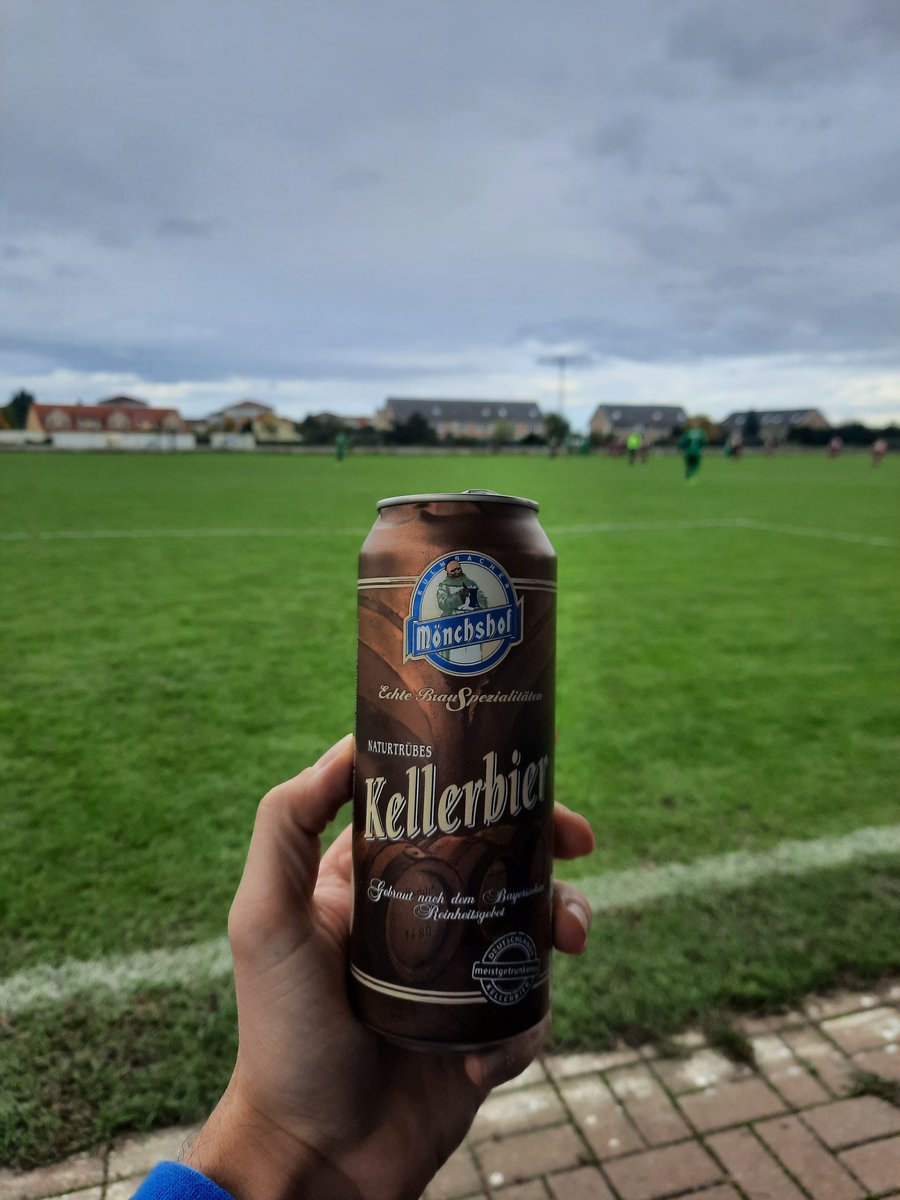 Spitzenspiel in Lindenthal. 

#leipzig #news #viral #beer #soccer #auswärtssindwirasozial #kreisligahelden #lindenau #mythos