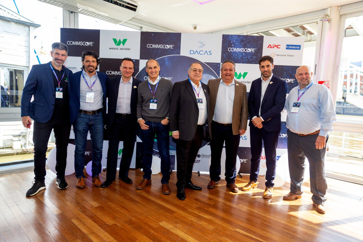 Red_In_Tech's tweet image. Les seguimos compartiendo imágenes de lo que dejó el Fiber to the Moon organizado por @CommScope LATAM en el @Yachtptomadero, el pasado 24 de octubre.

#CommScope #CommScopeLATAM #Thinkfiber #FiberToTheMoon #RIT