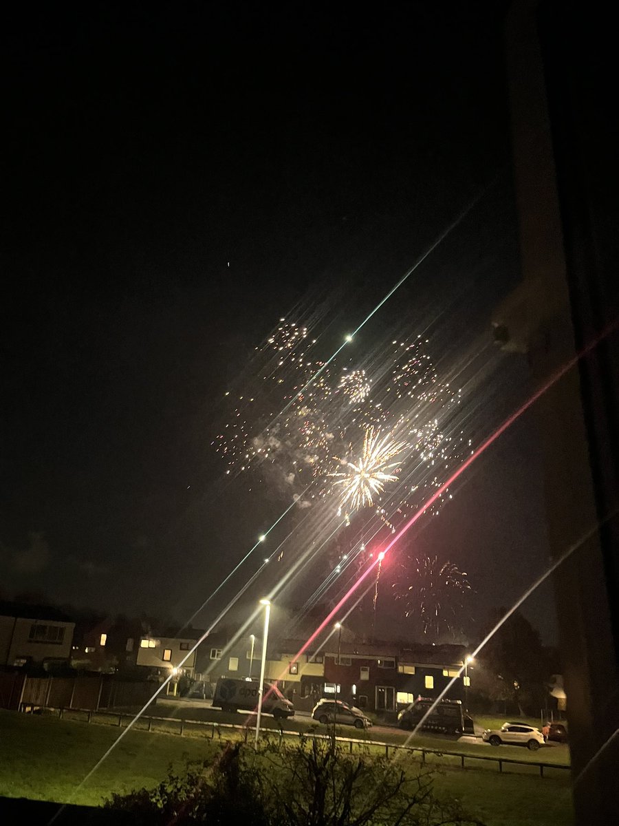 Chloe Barton tweet media