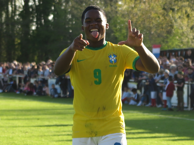 QUE ORGULHO! Endrick vai se juntar a Raphael Veiga e Gabriel Jesus