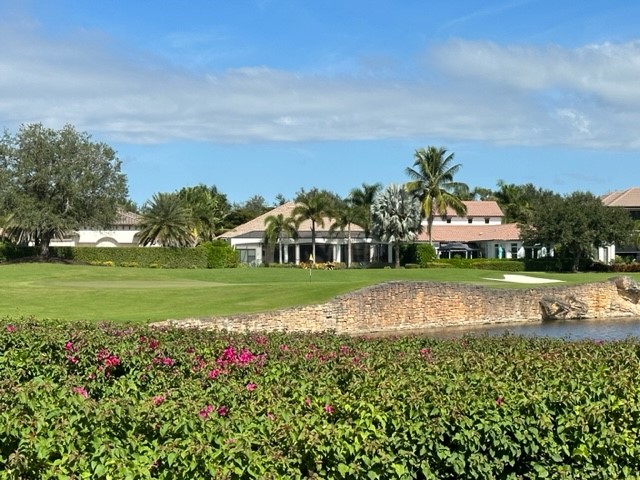 naples_matt's tweet photo. Another day in paradise! The newly renovated golf course in Talis Park is open.
#paradisecoast #naplesfl #talispark #naplesgolfguy https://t.co/ejTJoqGKI5