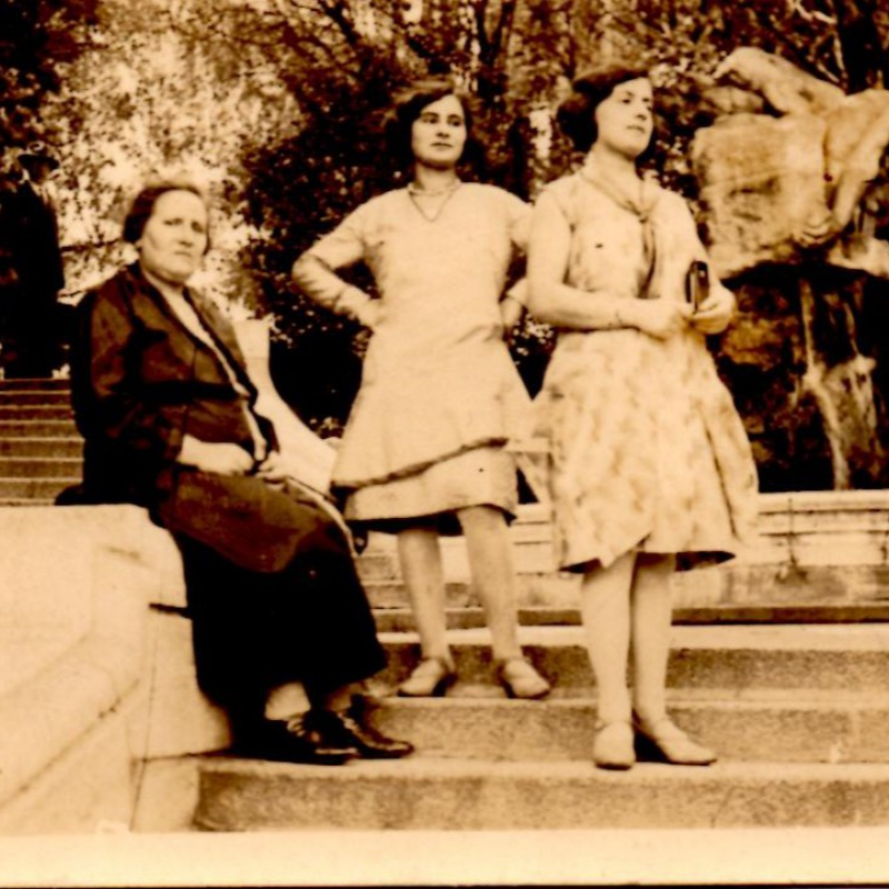 HMD_UK's tweet photo. Josef Riesel was the only member of the Riesel family to survive the Holocaust. The rest of his family - Baruch, Elke, Sabine and Sofie - were all murdered.

Read Josef's son's moving tribute to the Riesel family in our #MemorialPages.