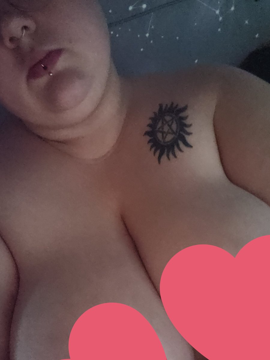 AshFinDom_96's tweet photo. Daily post on my Only Fans up now 😘🥰

https://t.co/LiqBuH1Dd9 https://t.co/4TVXOFiua5