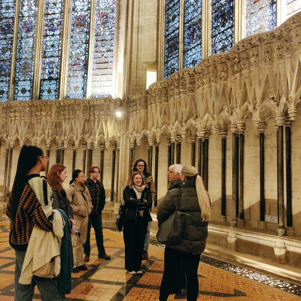 archaeologyuk's tweet photo. Today we welcomed some of our new Youth Advisory Board to #York ahead of our first formal get together tomorrow with CBA staff and trustees.

We had a fantastic tour of @York_Minster. Huge thanks to Ian, our guide 🎉

Looking forward to meeting the rest of the board in the am! https://t.co/4odr2RYp2T
