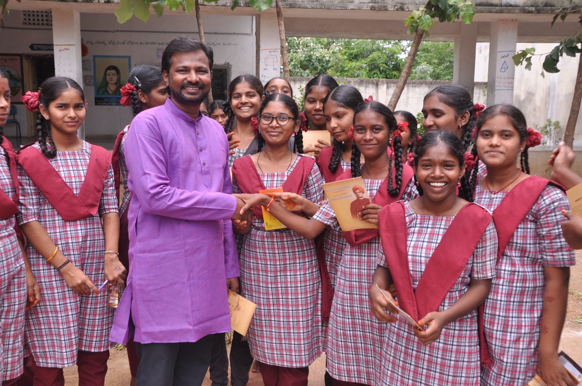 chamakNGO's tweet photo. @Kasturbagandhibalikavidhyalayam, Manakondoor during a programme https://t.co/6QMeTLRrRD