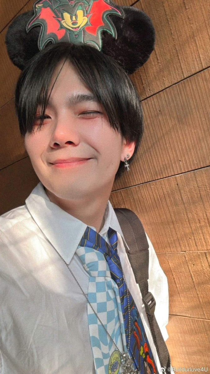 build_mexico's tweet photo. 💫 STARLIGHT TWITTER EVENT 
[ Day 3 - Nov 7 ]

🏆 2023 THE TOP CHARMING ACTOR OF THE YEAR 🏆

I vote for #BuildJakapan

🎯 2000 RT  - 4000 tix

RT/QRT this post to claim tickets for the event

🔗 https://t.co/BAnKZlmhZs

#STARLIGHT2023XBuildJakapan @JakeB4rever  #Beyourluve https://t.co/VDAC12raBj