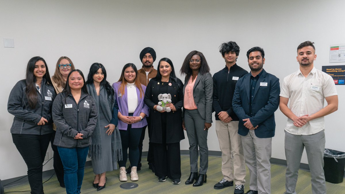 Last week, our Students' Council joined a discussion with Alberta's Minister of Advanced Education, Rajan Sawhney.
This meeting provided a warm and welcoming space for open dialogue on pressing matters like mental health funding, student debt relief and transparency around MNIFs!