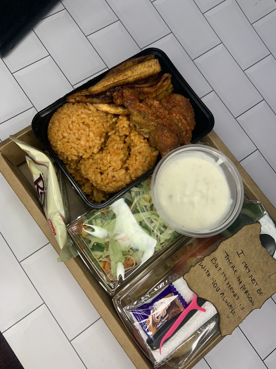 dunni_kikelomo's tweet photo. A client reached out to us to curate a mini food box for his significant other and He wrote “ I may not be there with you in person, but my heart is always with you”
Trust us to deliver 💃💃
Trust @Akid_Logistics to do a swift delivery 
#FoodBoxGift #TastyTreats" https://t.co/QGb20Dc0g8