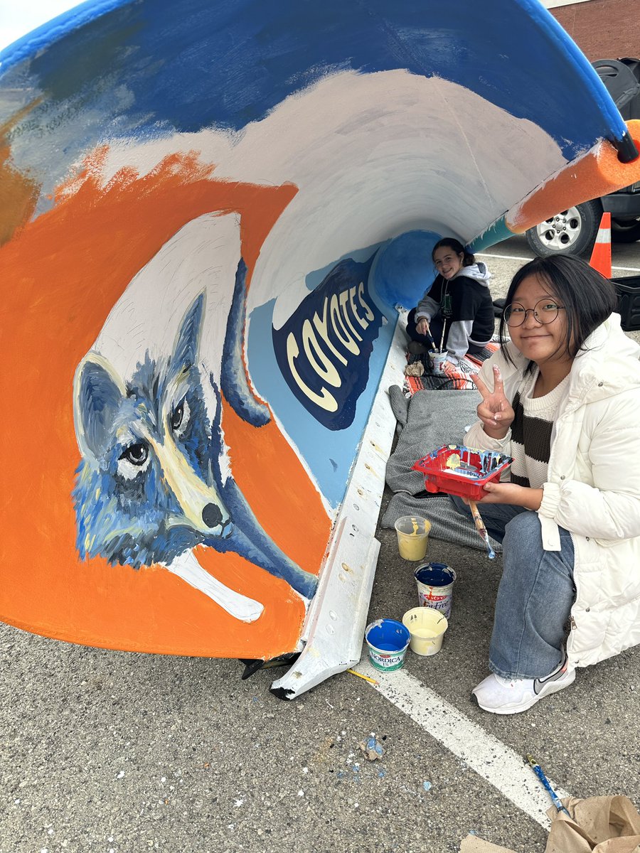 CrossroadsDsbn's tweet photo. Amazing work, grade 8s! Thank you for sharing your expertise, Mrs. Krake! ๐พ๐บ๐๐งก๐จ#workhardbekindhavefun #jointhepack #youbelonghere @dsbn https://t.co/EiiV9RwM1g