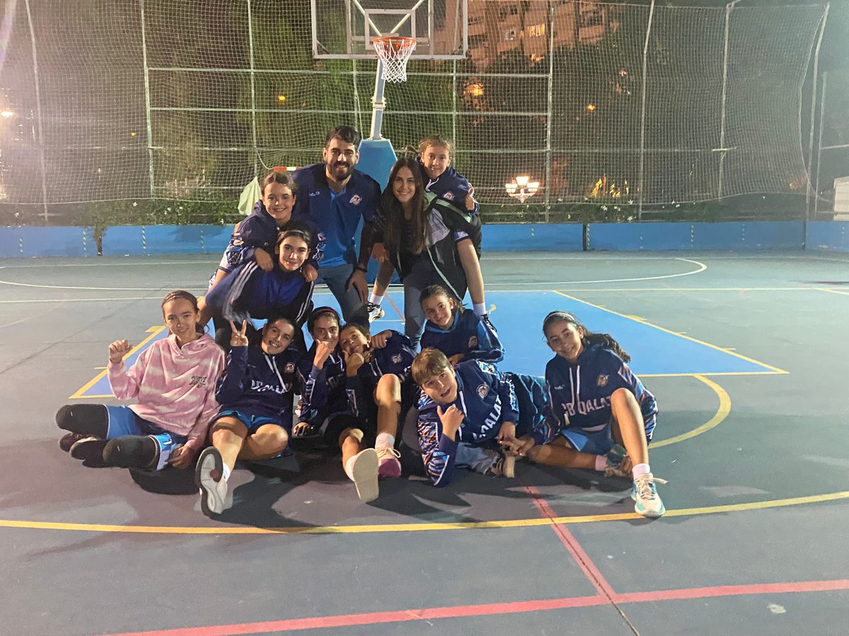 Partidazo de nuestro INF FEM. Las jugadoras de <a href="/quinogf/">Joaquin</a> dan muestra de su mejoría continua a pesar de la derrota. #goqalat💙💪🏻🏀