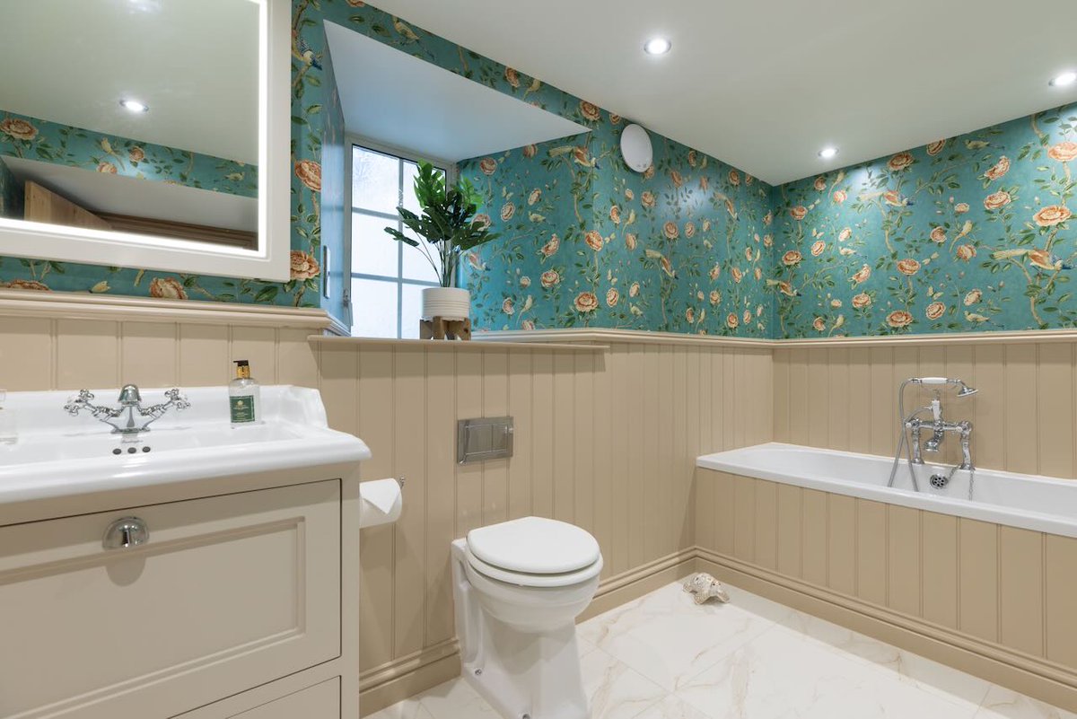 Our team provided a whole home renovation of this historic cottage. The result is a glorious and very, very comfortable home. @BurlingtonBaths @crswtr @matkishowering @NEFFHomeUK @SandersonFW @ZoffanyFWhttps://thebathroomcompany.co.uk/2023/11/06/whole-home-renovation/