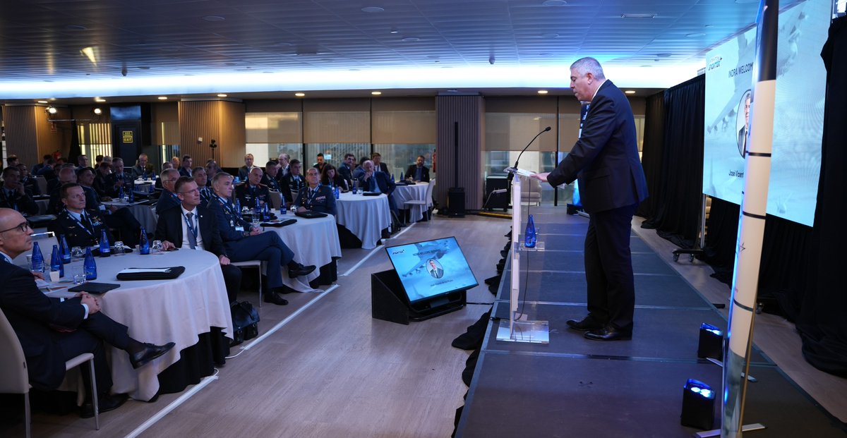 IndraCompany's tweet image. The #InternationalFighterConference started this morning in Madrid. Jose Vicente de los Mozos, CEO of Indra, participated in the opening session of this meeting, which is being held for the first time in Spain. 
#Defence #IFC2023