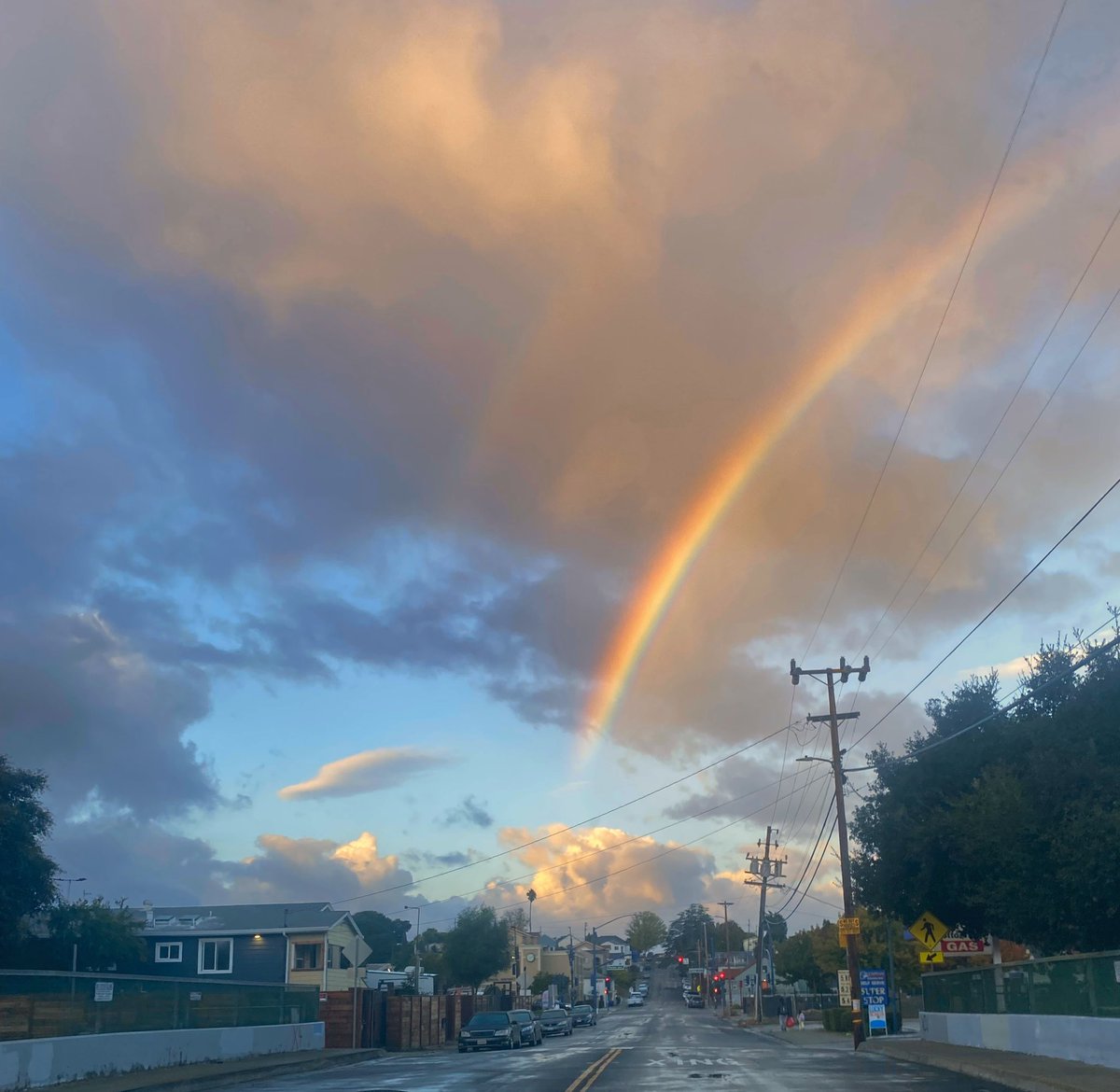 mslatina510's tweet photo. @SPaulsonKTVU took this picture in Rodeo California at about 7am. 😃 https://t.co/ke7kx0rGPv