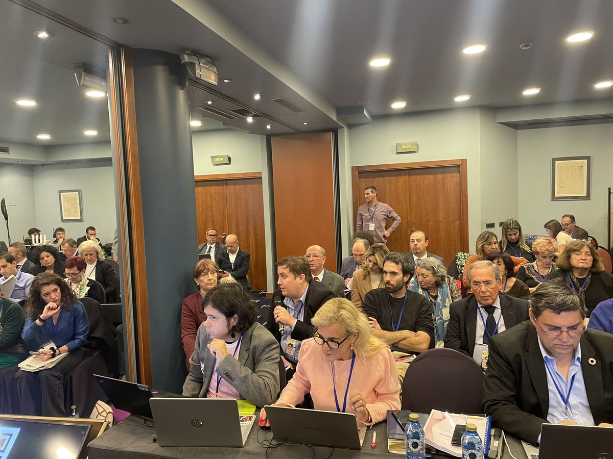 CGCEE_VIII's tweet photo. Debate y votación de las propuestas de las Comisiones Delegadas.

La Comisión de Derechos Civiles y Participación propone⬇️
🔹Cambios en materia de acceso a la nacionalidad 
🔹Creación de nuevos consulados 
🔹Revision del sistema fiscal para residentes extracomunitarios https://t.co/Sb93HWKZfH