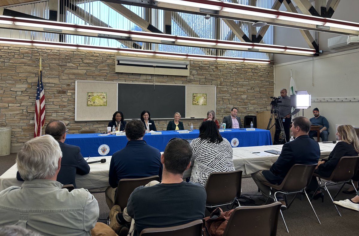 We love working in Rockville, but it was nice to change things up and start the week in Derwood at Agricultural History Farm Park for today’s ECON committee session on #agritourism! Great panel discussion from partners at the county and state as well as farmers throughout MoCo.