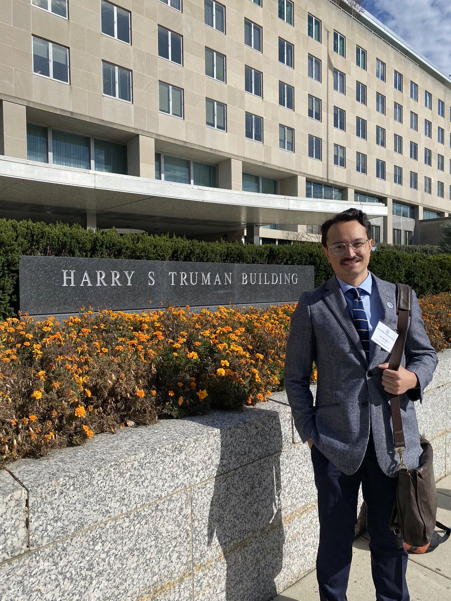 MattBrayAU's tweet photo. Swapped scrubs for a suit last week in Washington DC at the invitation of the @StateDept as part of the @StateIVLP Combatting #PublicHealth Challenges alongside colleagues from various @ASEAN nations. Proud to represent Australia and the Pacific here #globalhealth #diplomacy https://t.co/gpwyQUudJc