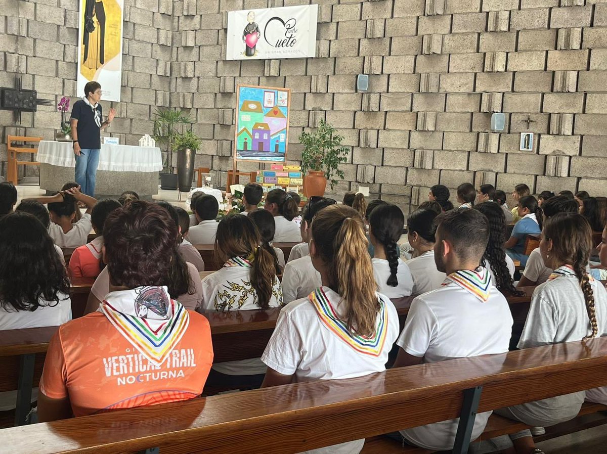 Colegio Santa Catalina de Siena FESD tweet media