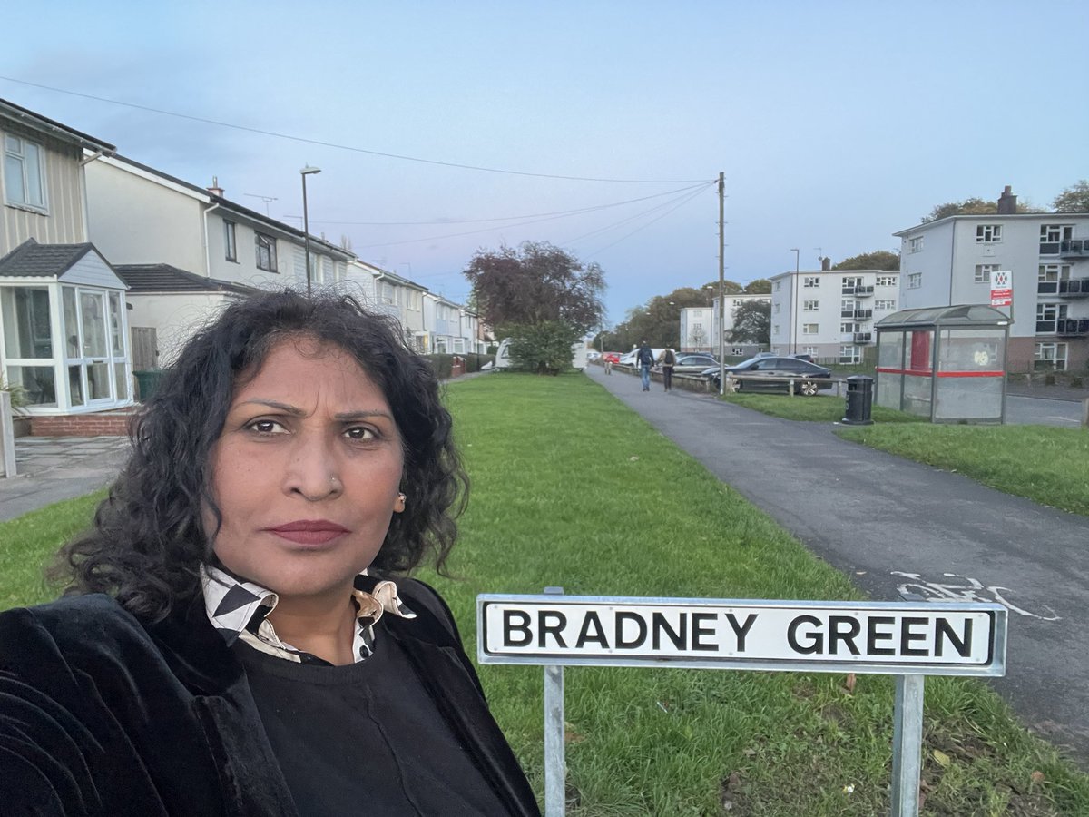 Glad to see the road signs on both sides put up on Bradney Green. Westwood team working all year around – we listen and take action! #CommunityProgress'@CVConservatives @CWODiversity