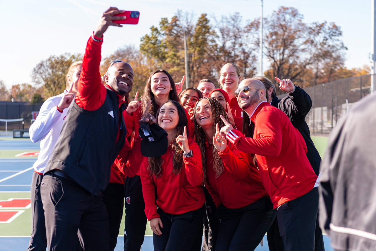 RutgersTennis's tweet image. Ribbon = cut ✂️

Rutgers’ new outdoor tennis courts are officially open! 🎾🫶

#GoRU | #RTennis